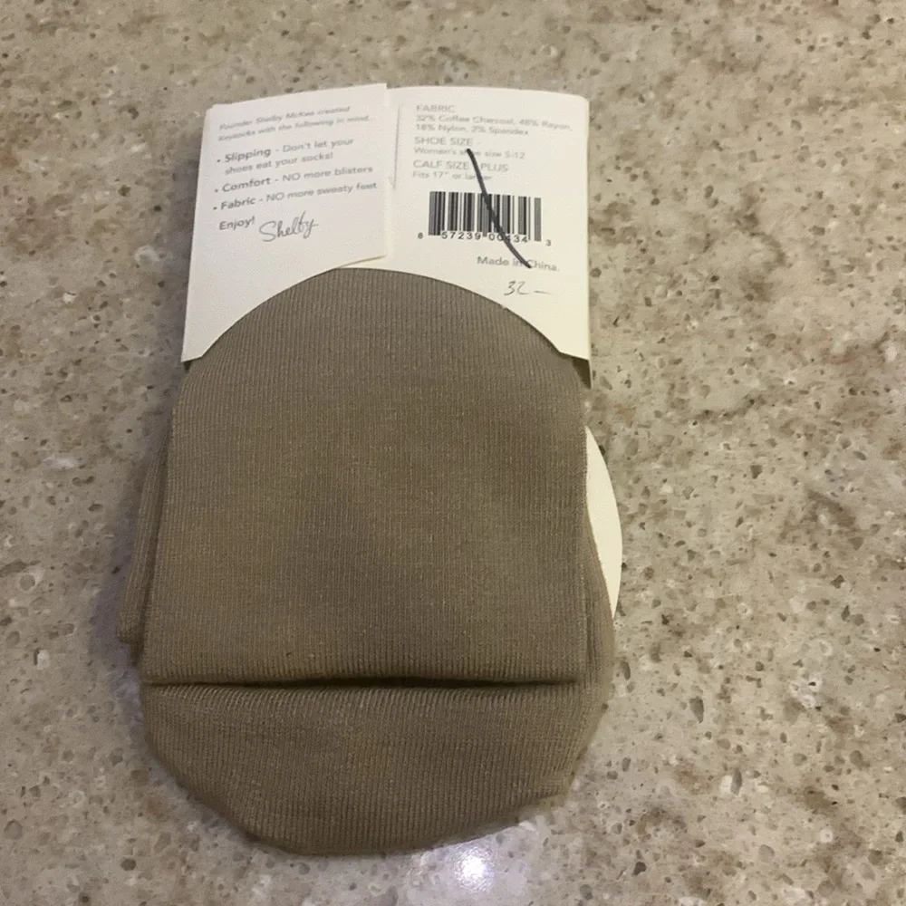 NWT Keysocks Weekend  No-Show Knee High Socks Plus Fit